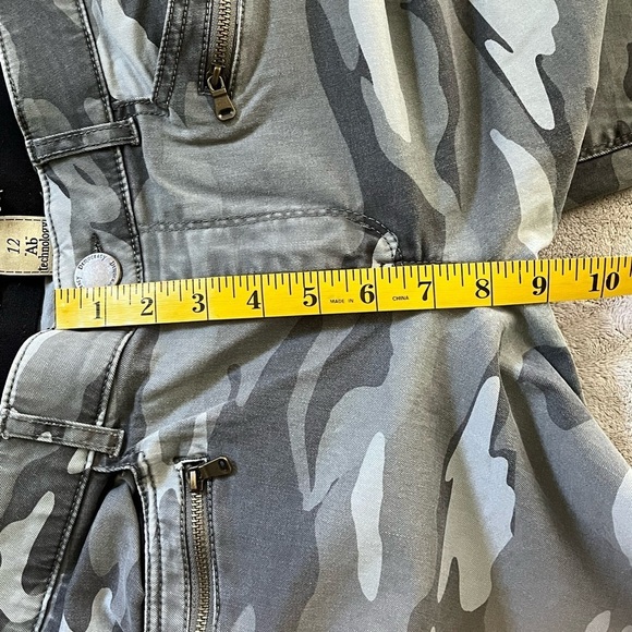 Democracy "Ab" Technology Gray Camo Pants Size 12 Support Comfort Stretch - Picture 9 of 10